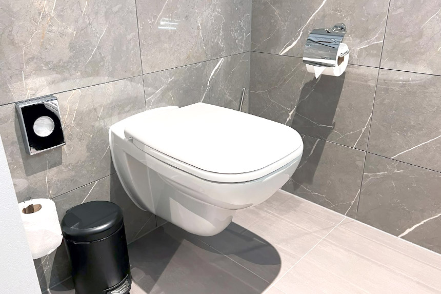 Comment bien nettoyer un WC suspendu